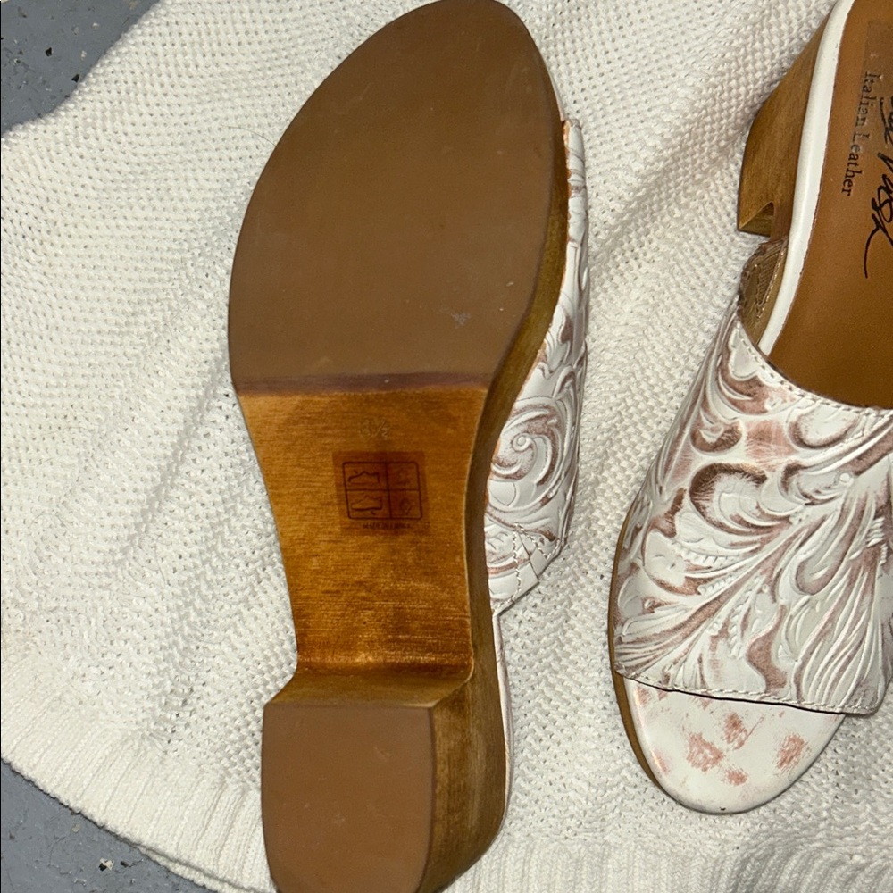 Patricia Nash champagne Mules size 8.5 NWOT - Picture 6 of 10